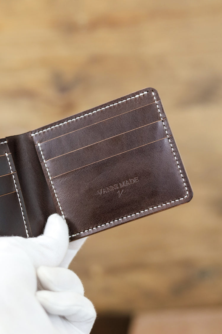 Classic Billfold - Deep Brown