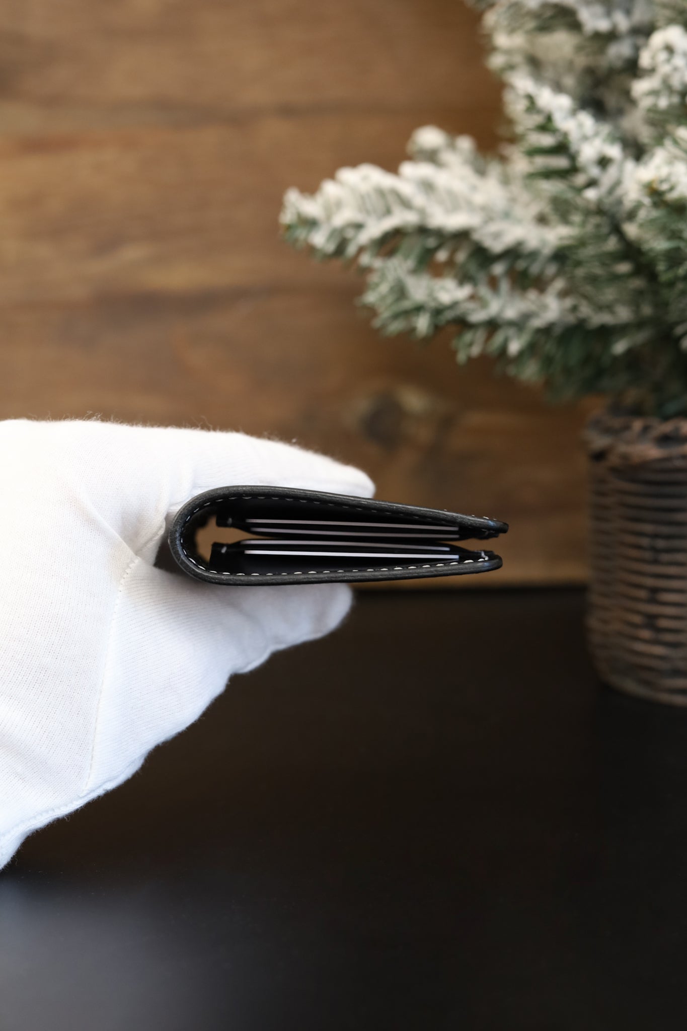 Vertical Billfold - Onyx