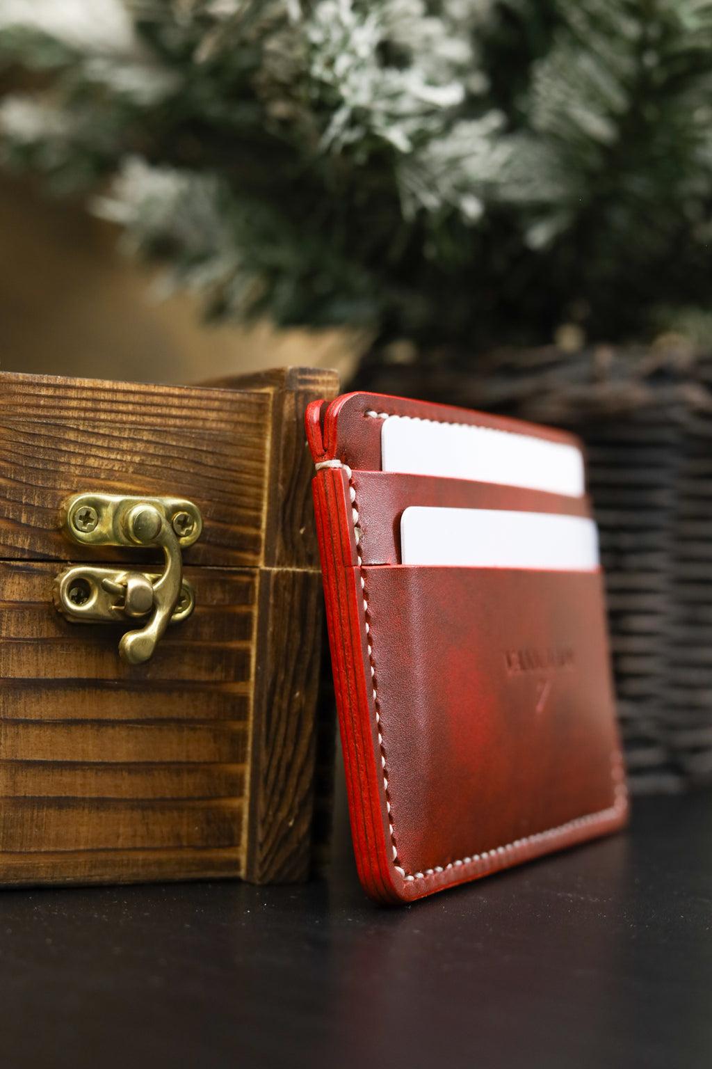 Classic Card Wallet - Museum Red