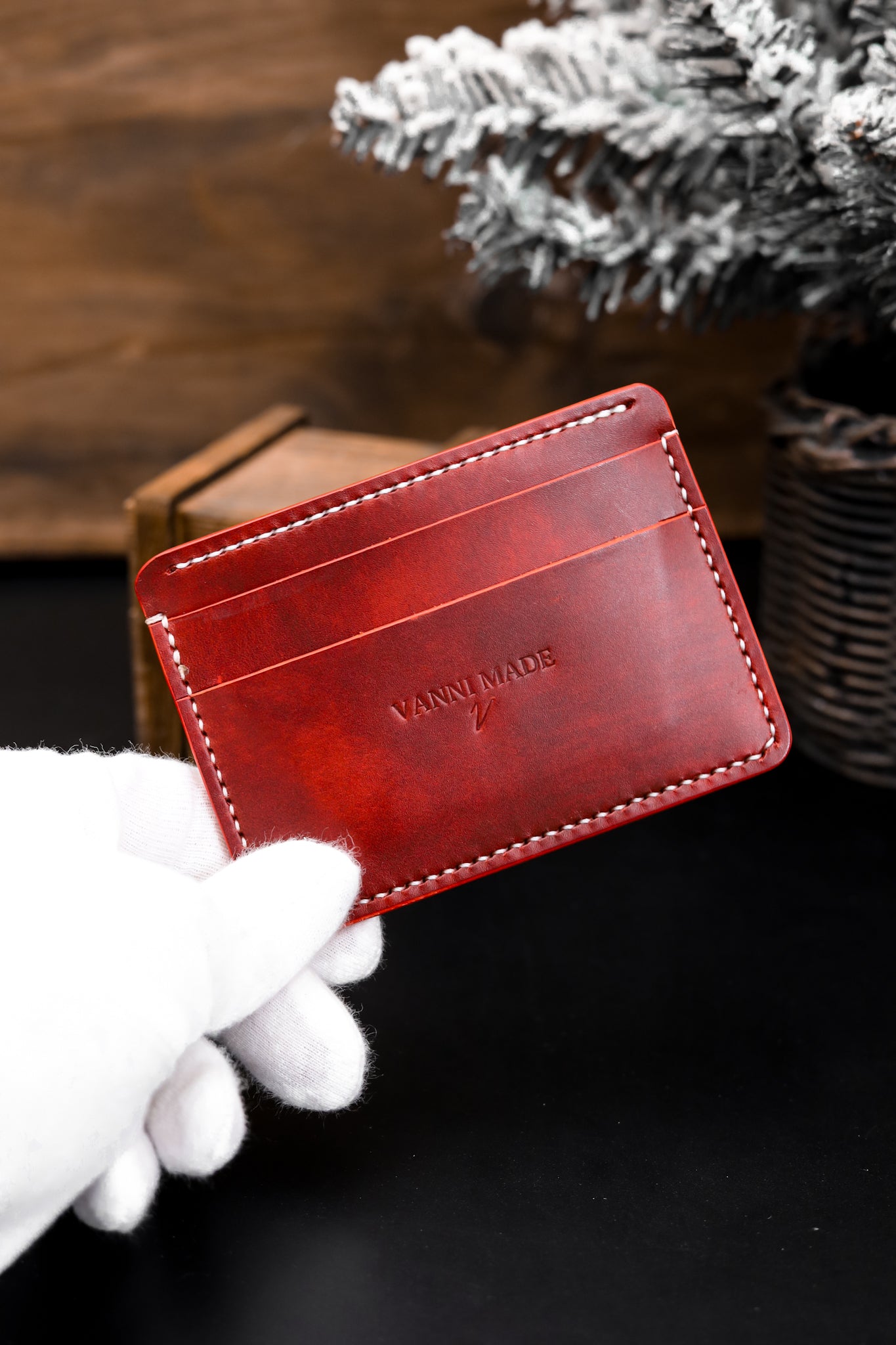 Classic Card Wallet - Museum Red – Vanni Made