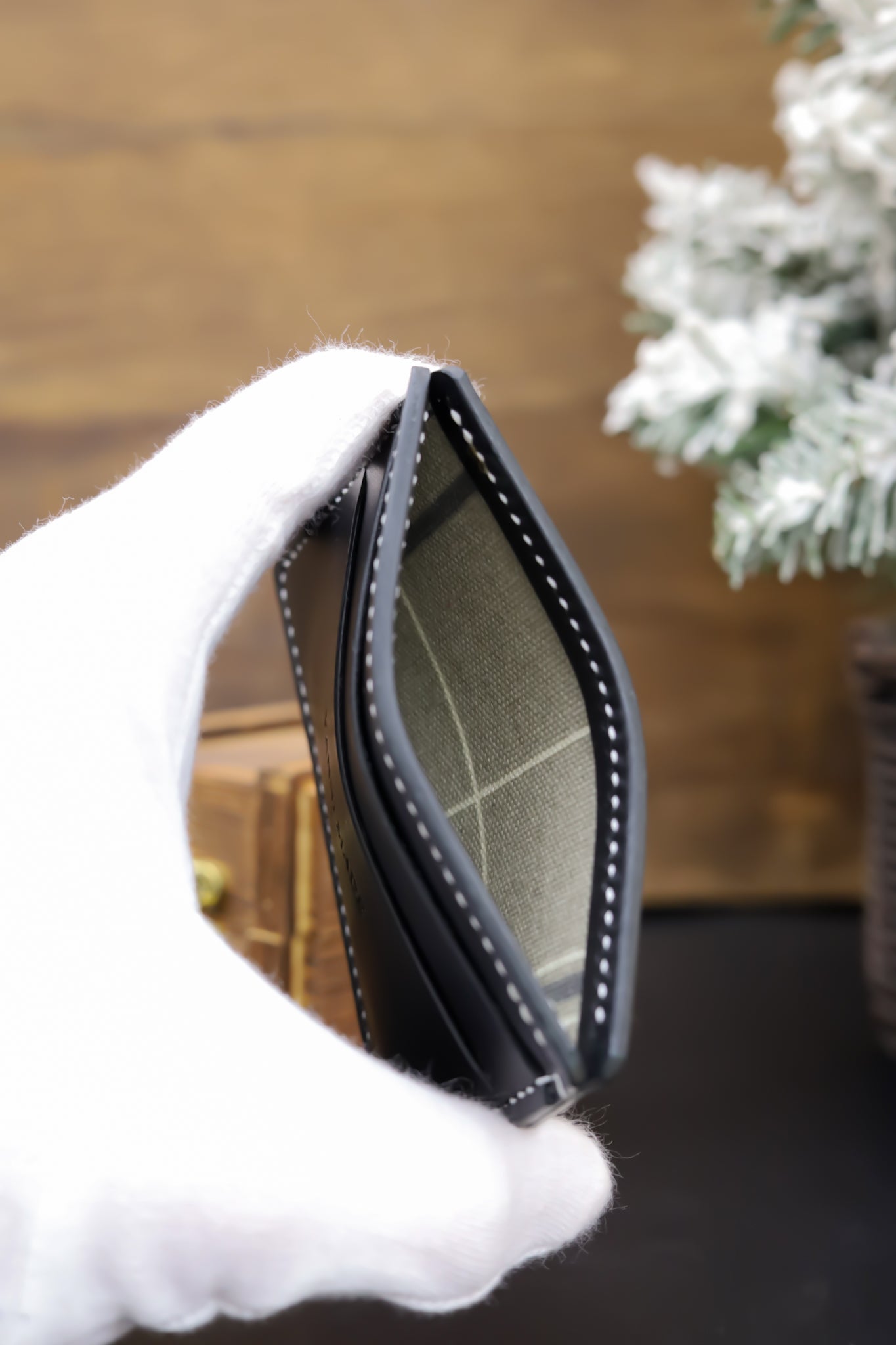 Classic Card Wallet - Onyx