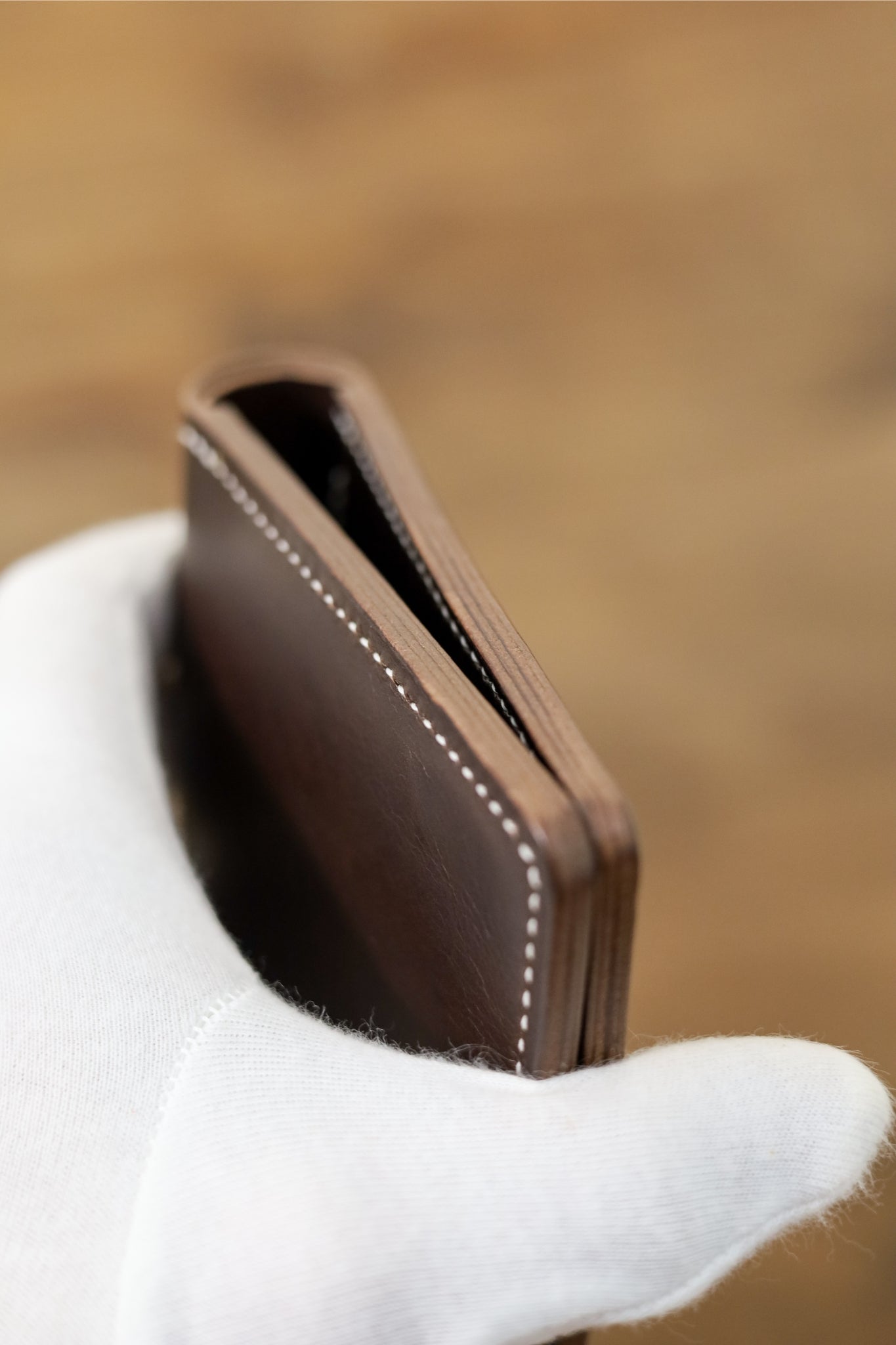 Classic Billfold - Deep Brown