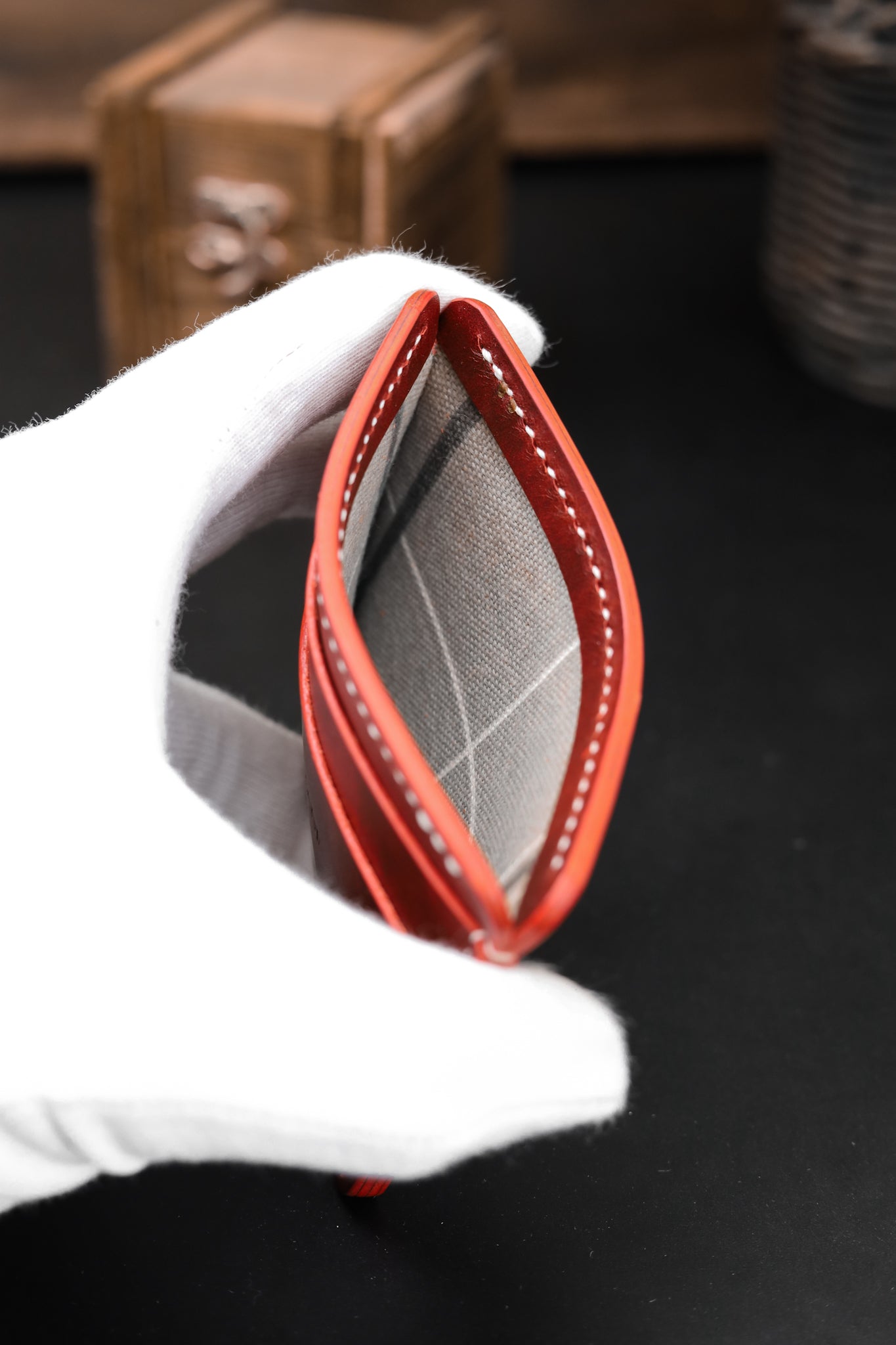 Classic Card Wallet - Museum Red