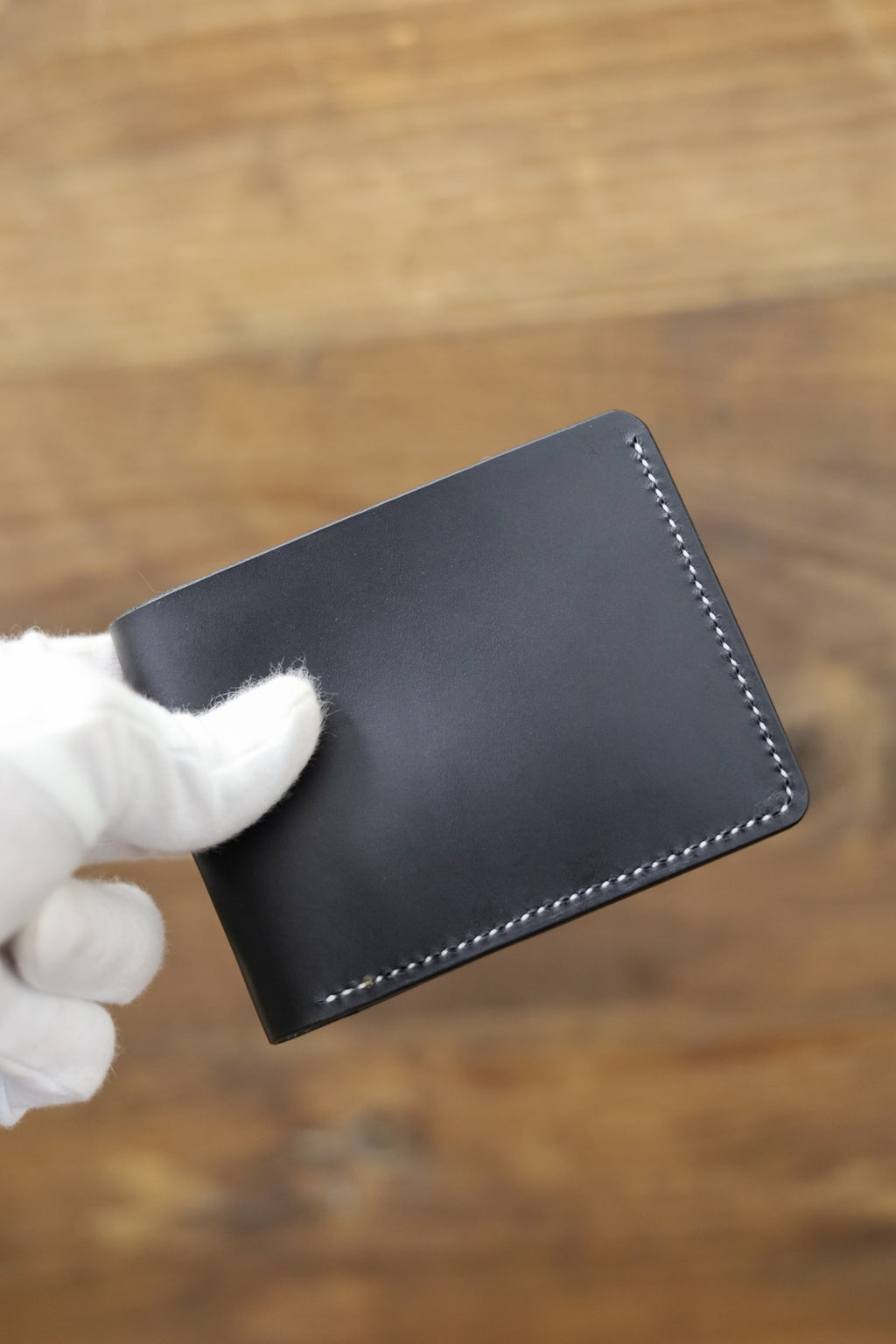 Classic Billfold - Onyx