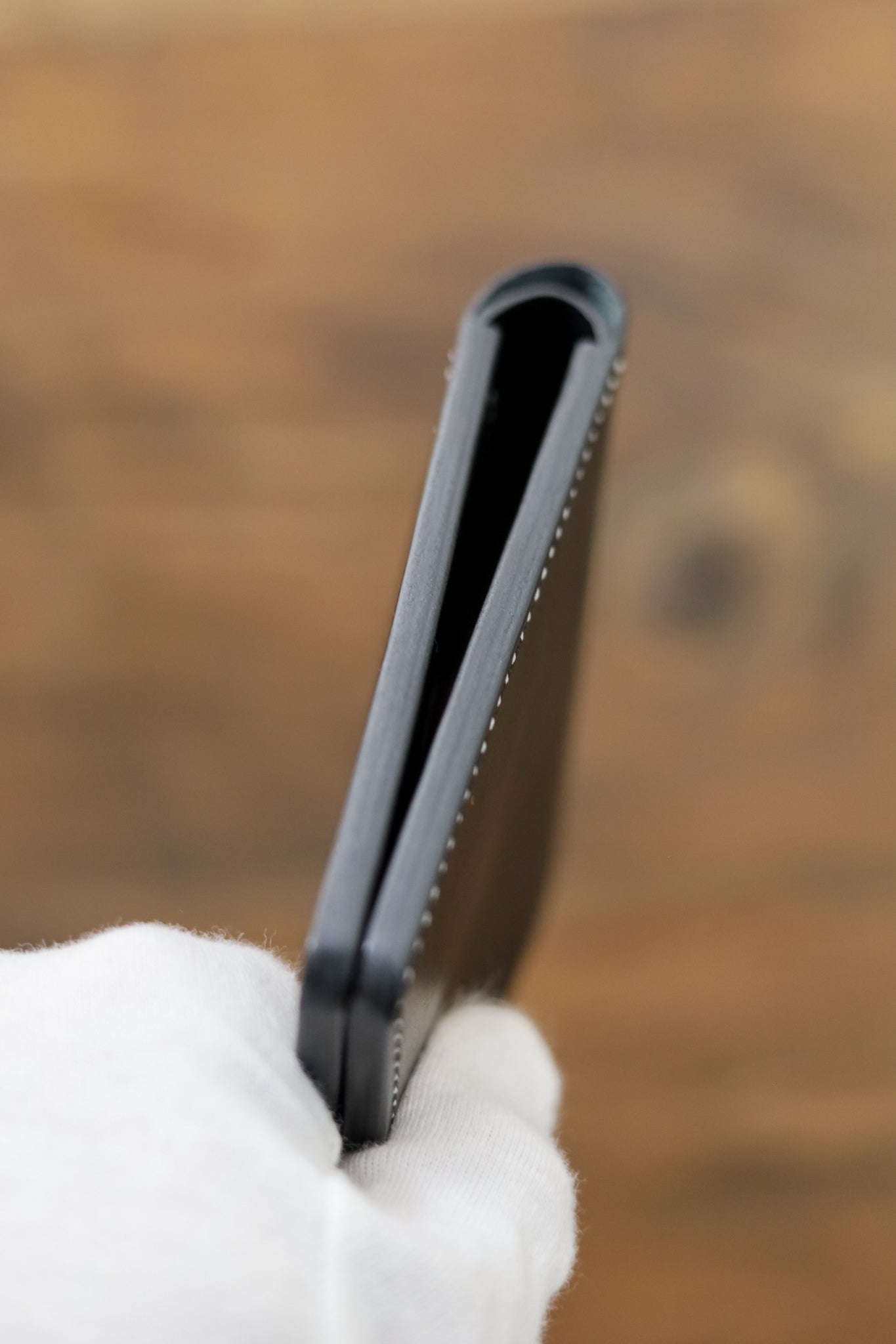 Classic Billfold - Onyx