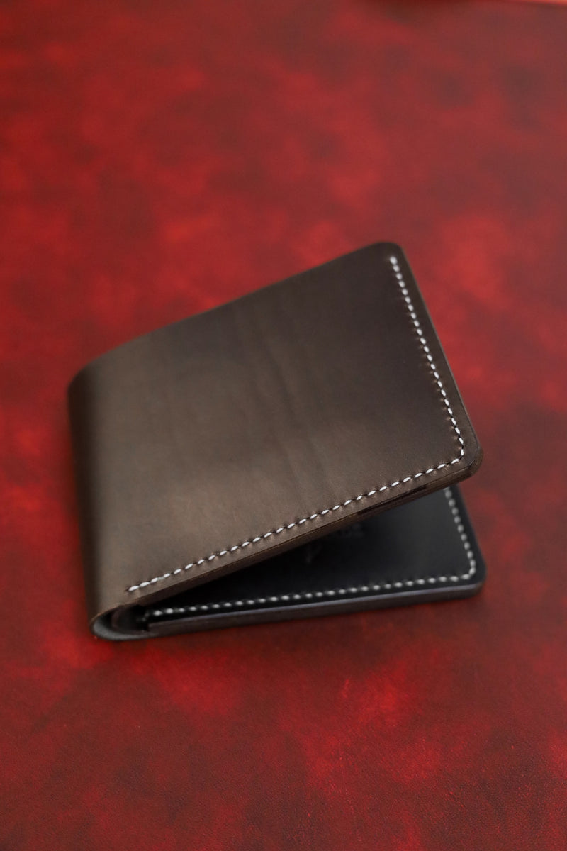 Classic Billfold - Deep Brown